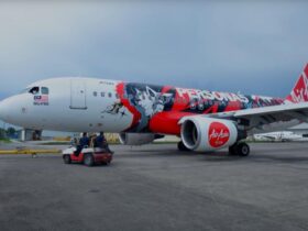 Watch How an Airbus A320 Was Painted in Persona 5 Royal Color