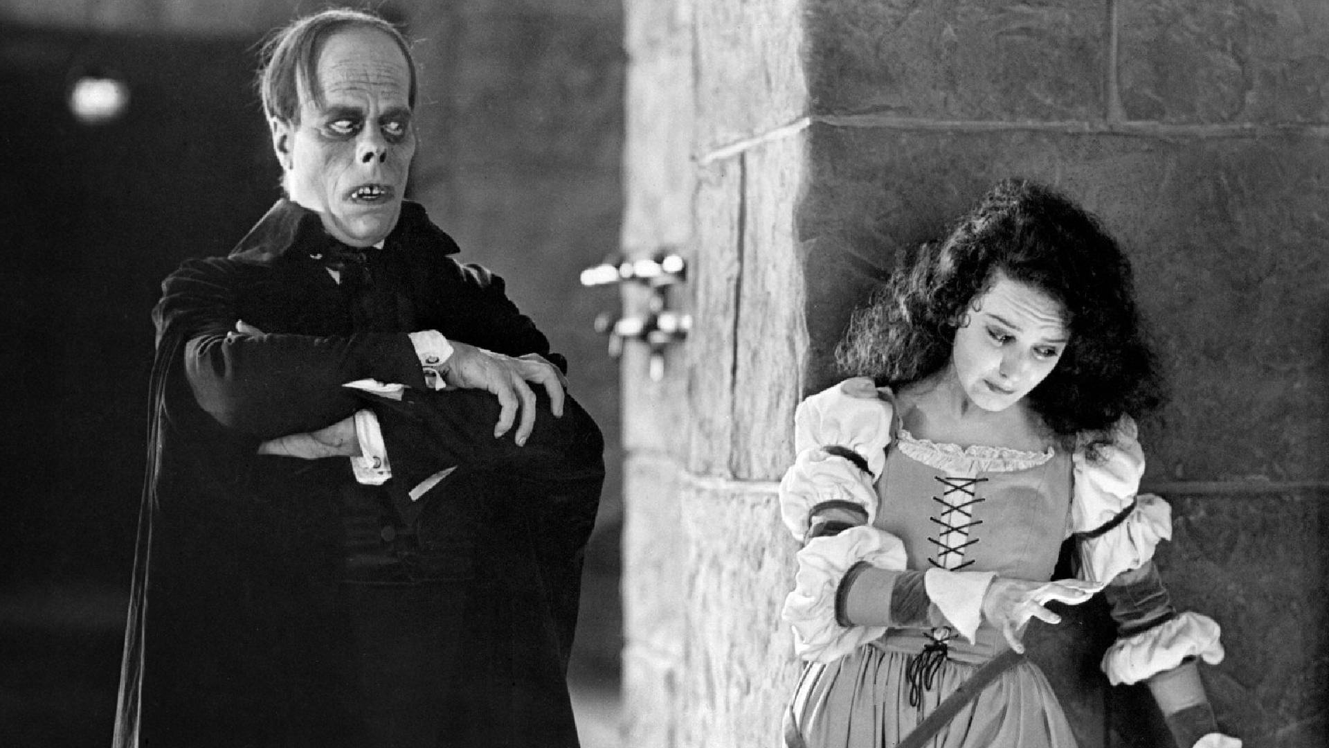 Lon Chaney and Mary Philbin in The Phantom of the Opera 1925