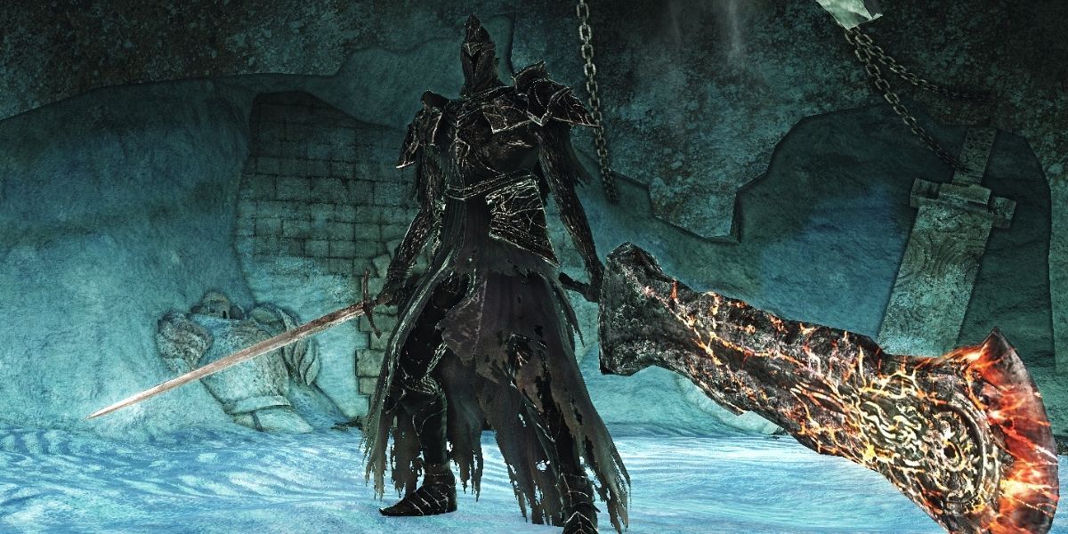 Dark Souls 2 Fume Knight brandishing ultra greatsword and greatsword