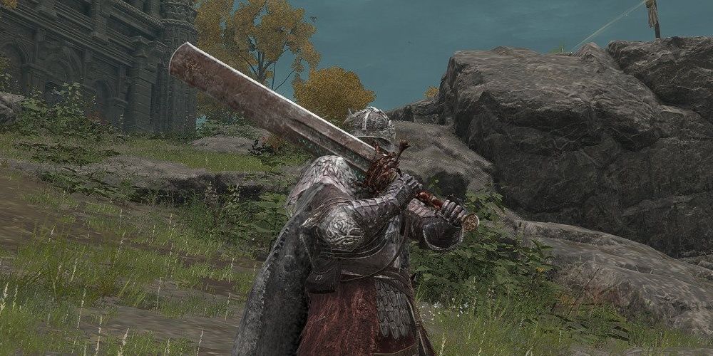 Player wielding Marais Executioner's Sword in Elden Ring.