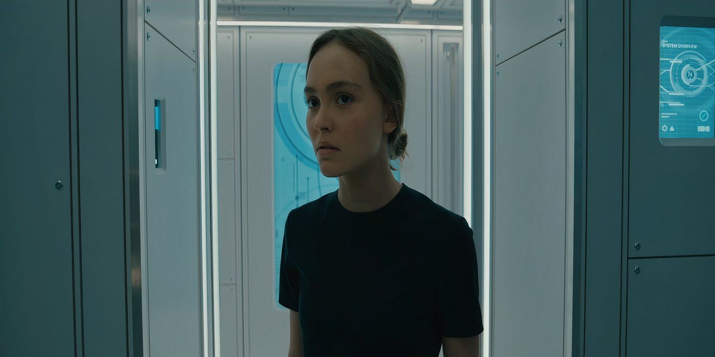 Lily-Rose Depp in a spaceship as Sela in Voyagers