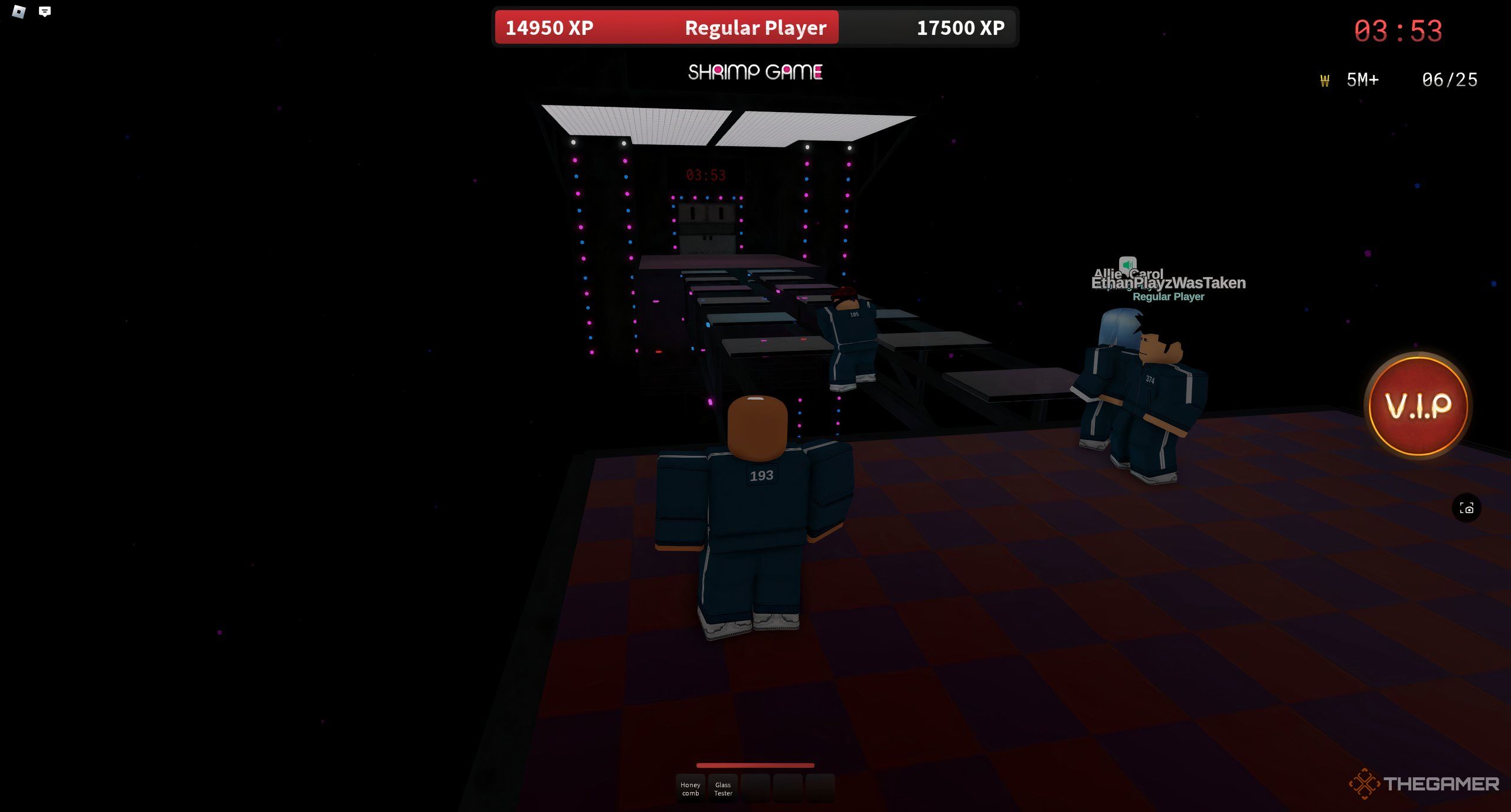 Players watch someone jump on the wrong panel in Roblox: Shrimp Game.