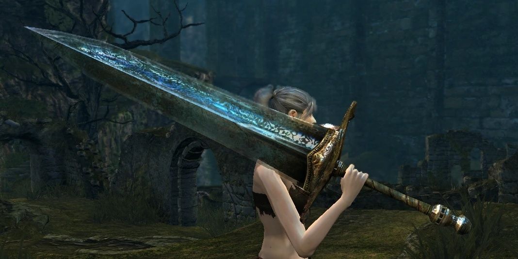 Dark Souls image showing a player with the Moonlight Greatsword.