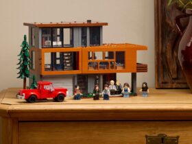 Lego Twilight House revealed, and yes, it includes sparkly vampires