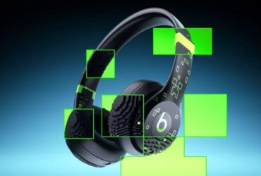 Minecraft-Themed Beats Solo 4 Headphones Are 50% Off