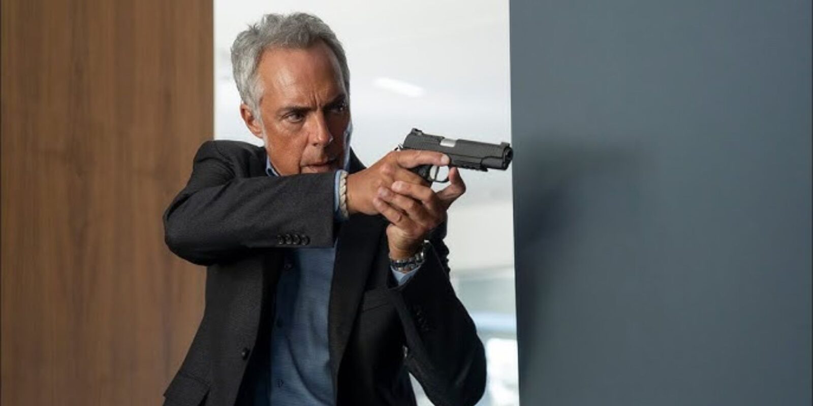 Amazon Needs To Actually Promote Bosch: Legacy Season 3