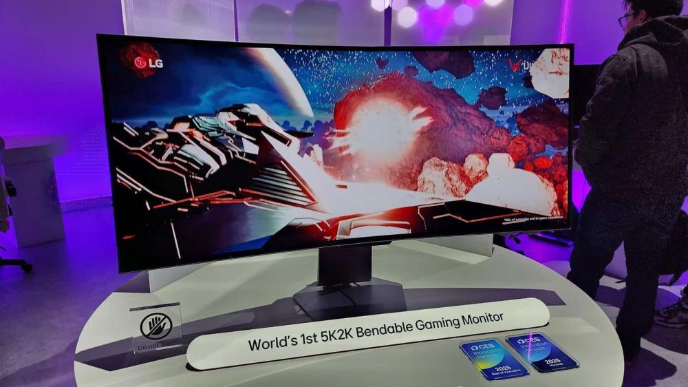 CES 2025: LG Unveils Game-Changing 5K 2K Bendable OLED Monitor