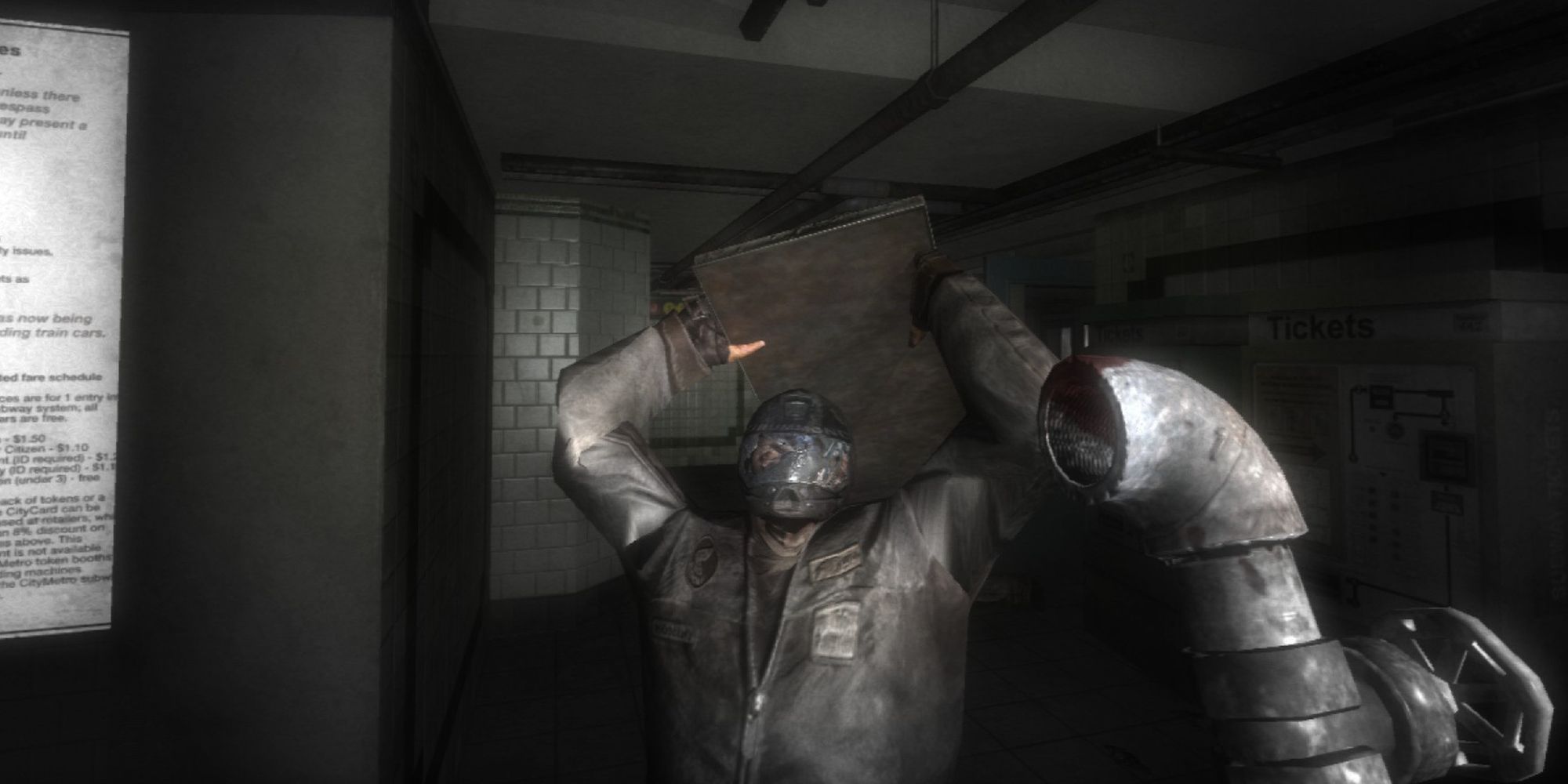 An enemy getting ready to attack the player in Condemned: Criminal Origins. 