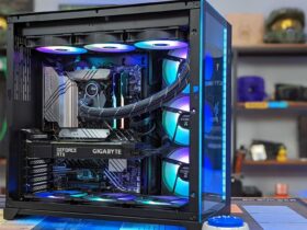 Gamer Builds Awesome Winter-Themed PC