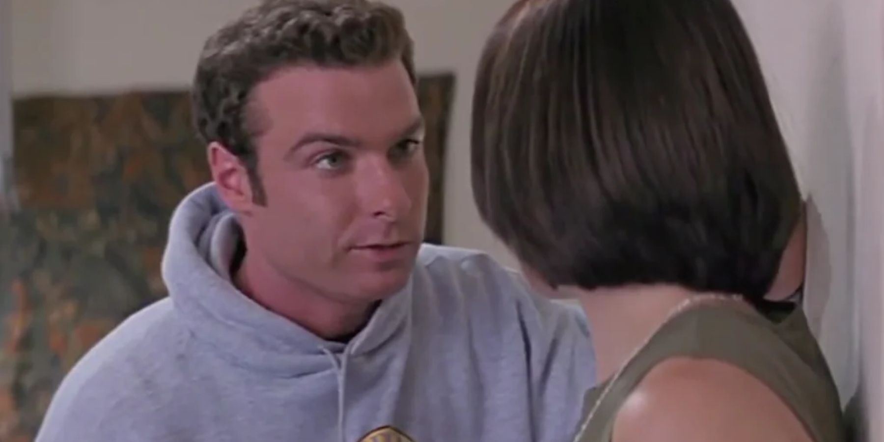 Cotton Weary (Liev Schreiber) and Sidney Prescott (Neve Campbell) in Scream 2