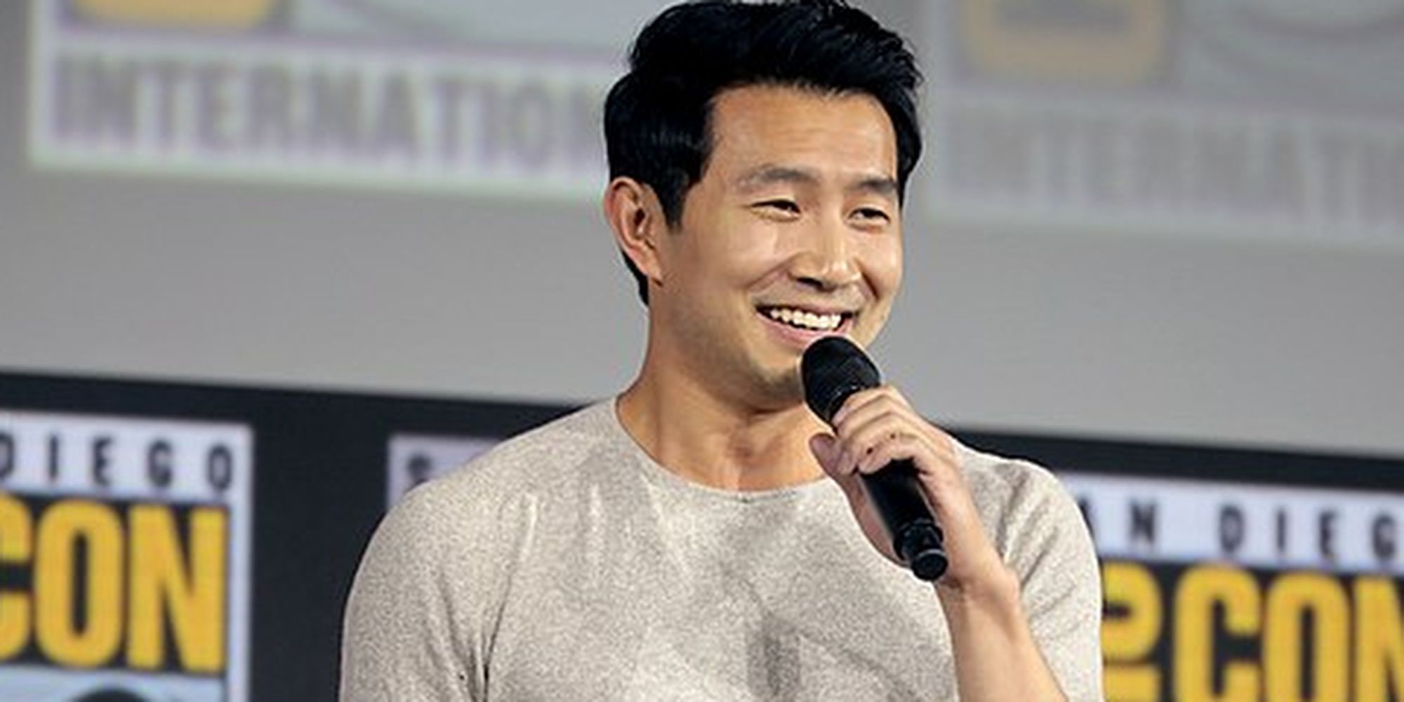 Simu Liu Smiling at Comicon