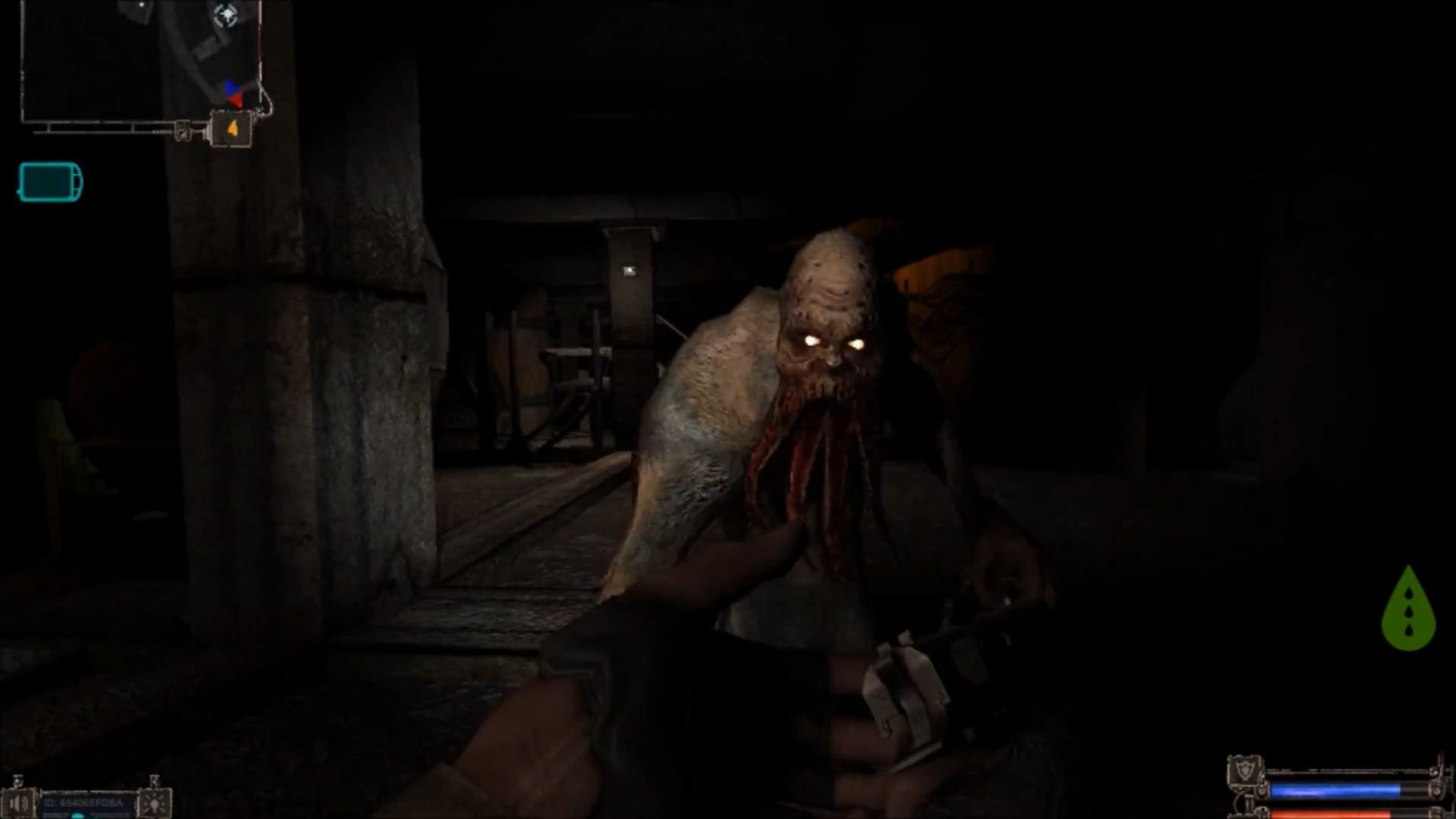 A Bloodsucker attacking in Stalker: Shadow of Chornobyl.