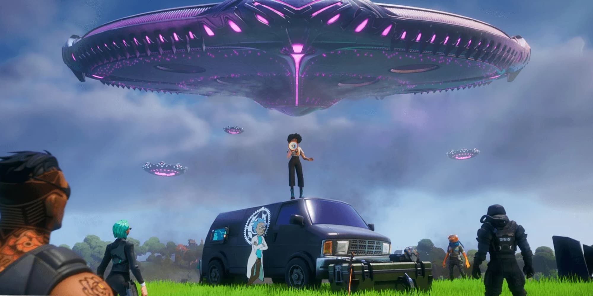 Doctor Slone stands on top of a van, warning the Fortnite island of the alien invasion happening behind her.