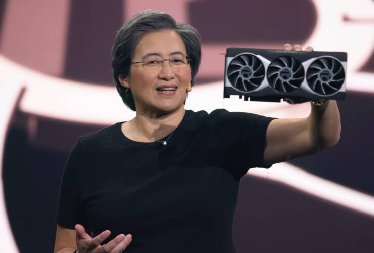 AMD CEO Lisa Su holding Radeon graphics card on stage