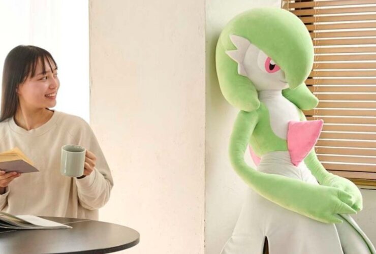 Pokemon Opens Pre-Orders For Its Life-Size Gardevoir Plush