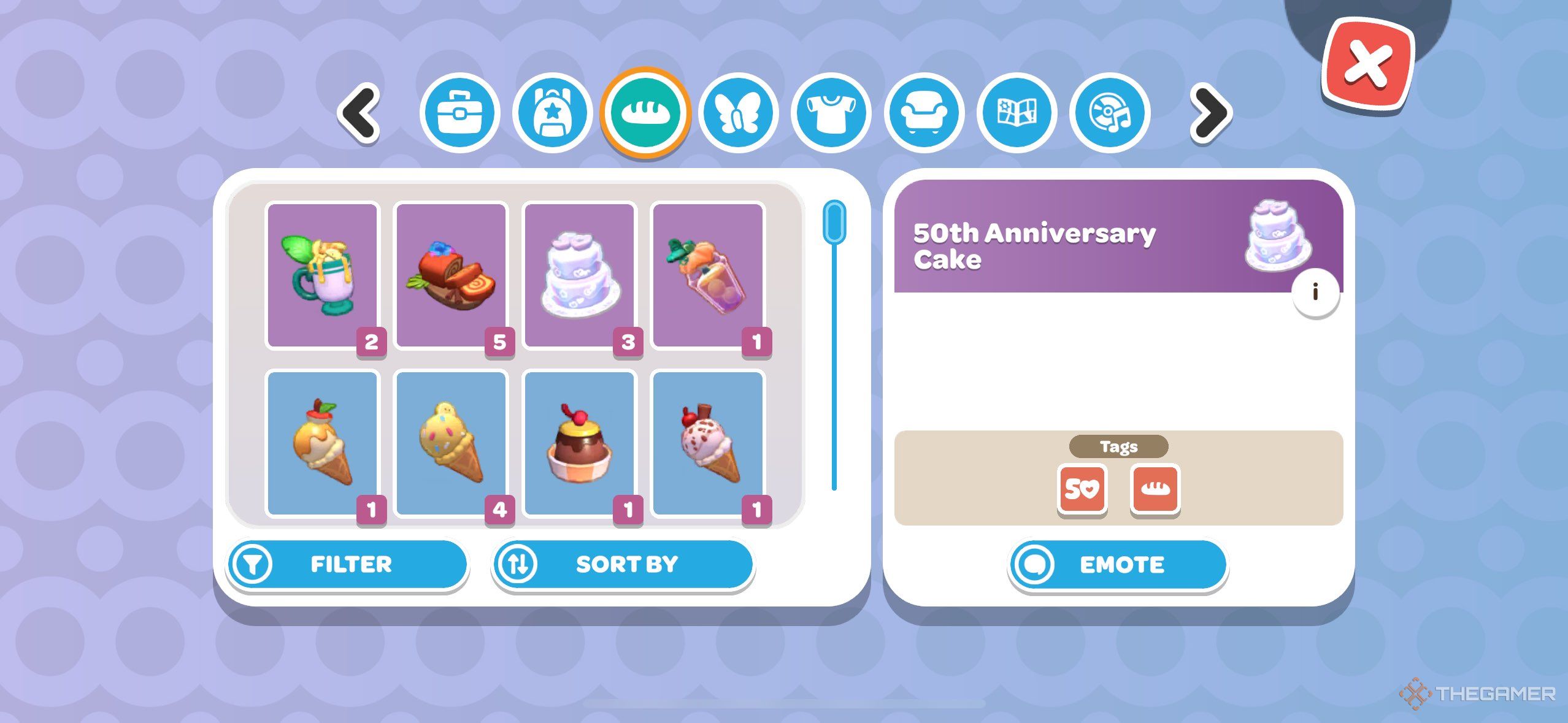 A player looking at the 50th anniversary cake in Hello Kitty Island Adventure.