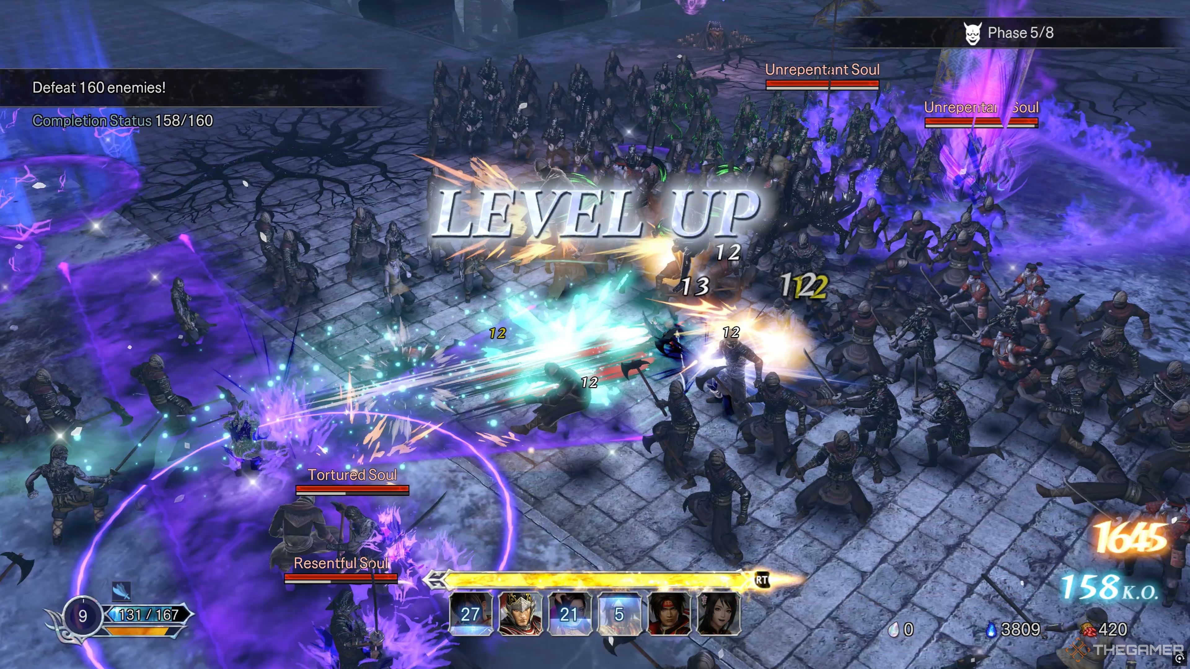 Leveling up in Warriors: Abyss, replenishing some HP.