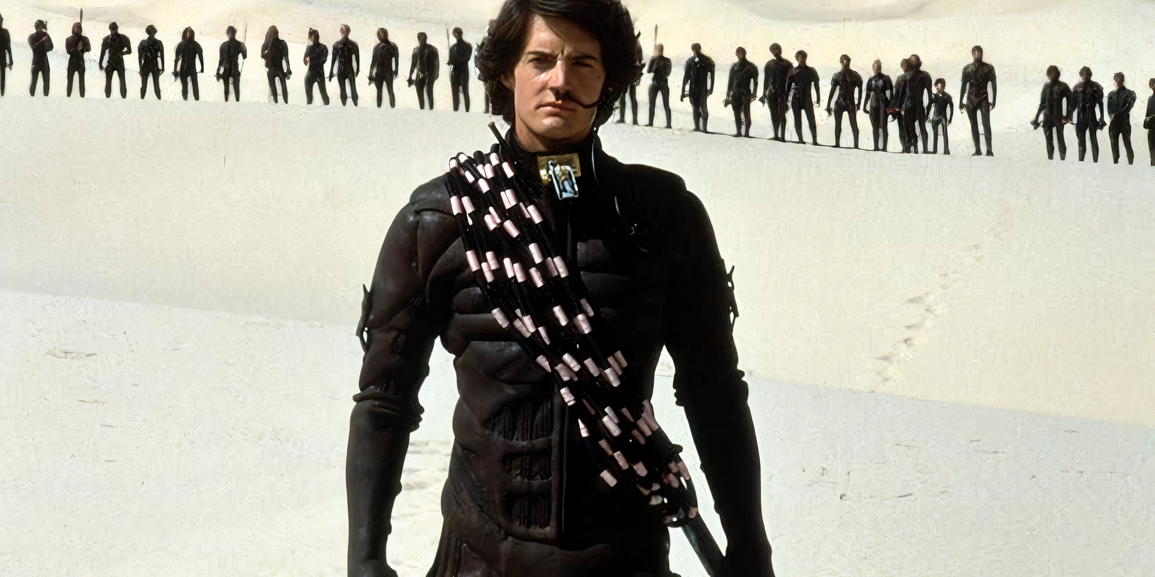 10 Best David Lynch Movies, Ranked Paul Atreides stands in the desert with freman