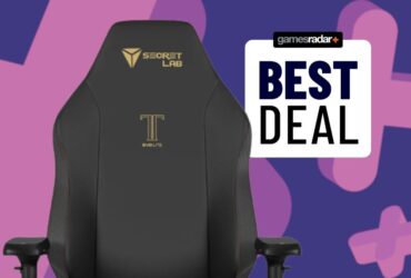 A Secretlab Titan Evo Lite on a purple background, next to a Best Deal stamp