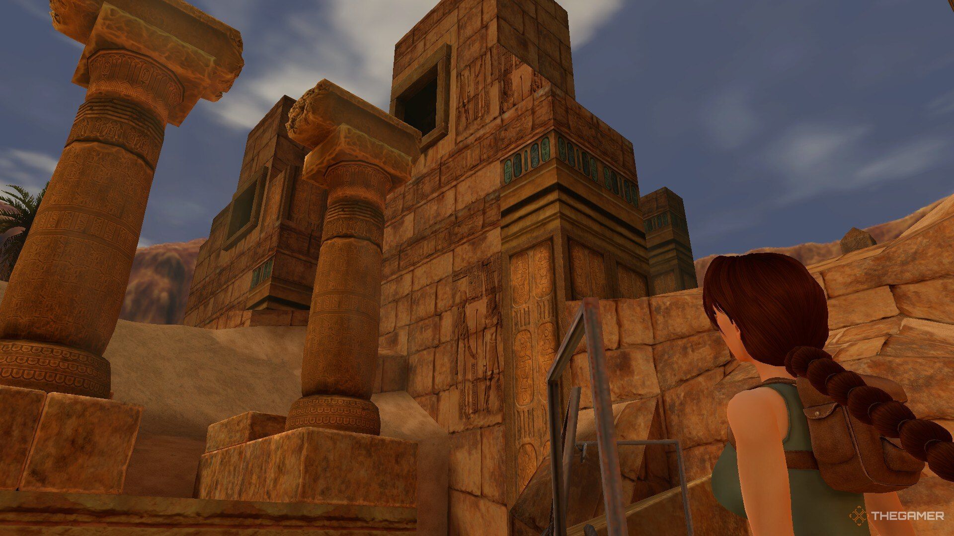 Lara looks at the Temple of Karnak in Tomb Raider: The Last Revelation.