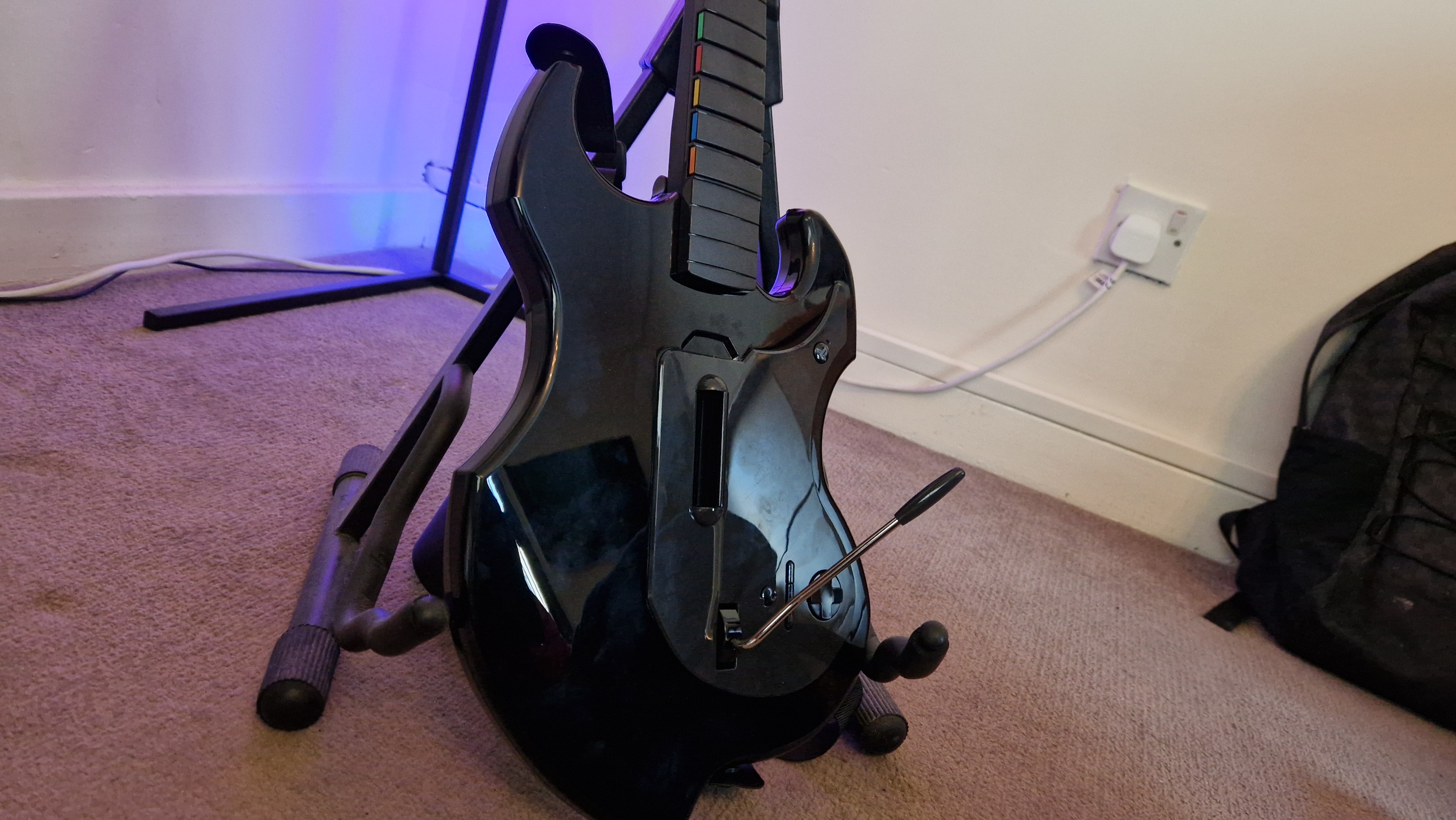 PDP Riffmaster hands-on image of the guitar's plastic body