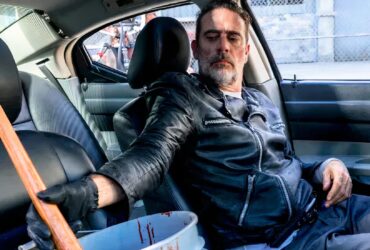 Walking Dead Fan Notices Hilarious Real World Blunder in Negan Scene