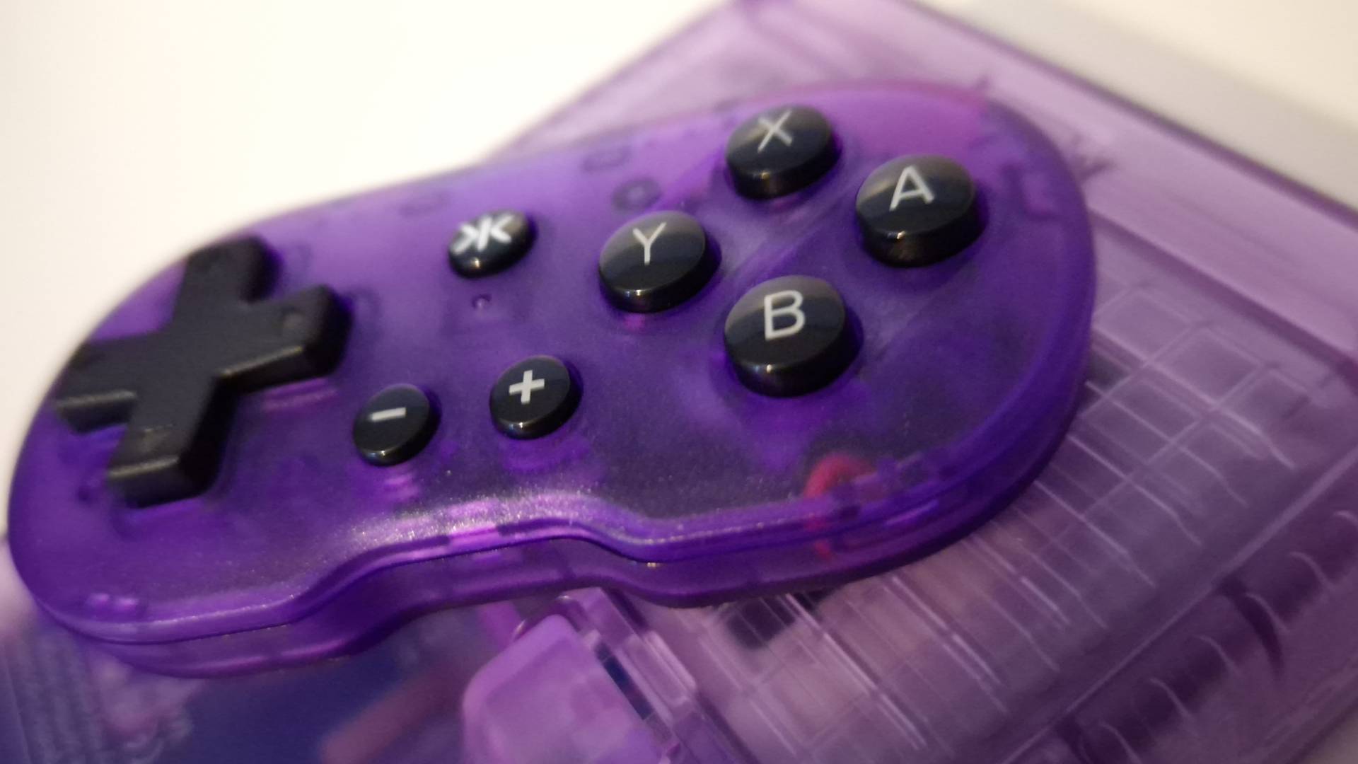 Photo taken by writer Rosalie Newcombe of the CRKD Atomic Purple ATOM bluetooth controller.