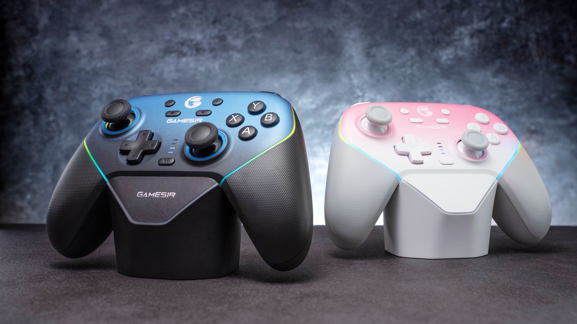 GameSir Super Nova in blue and pink