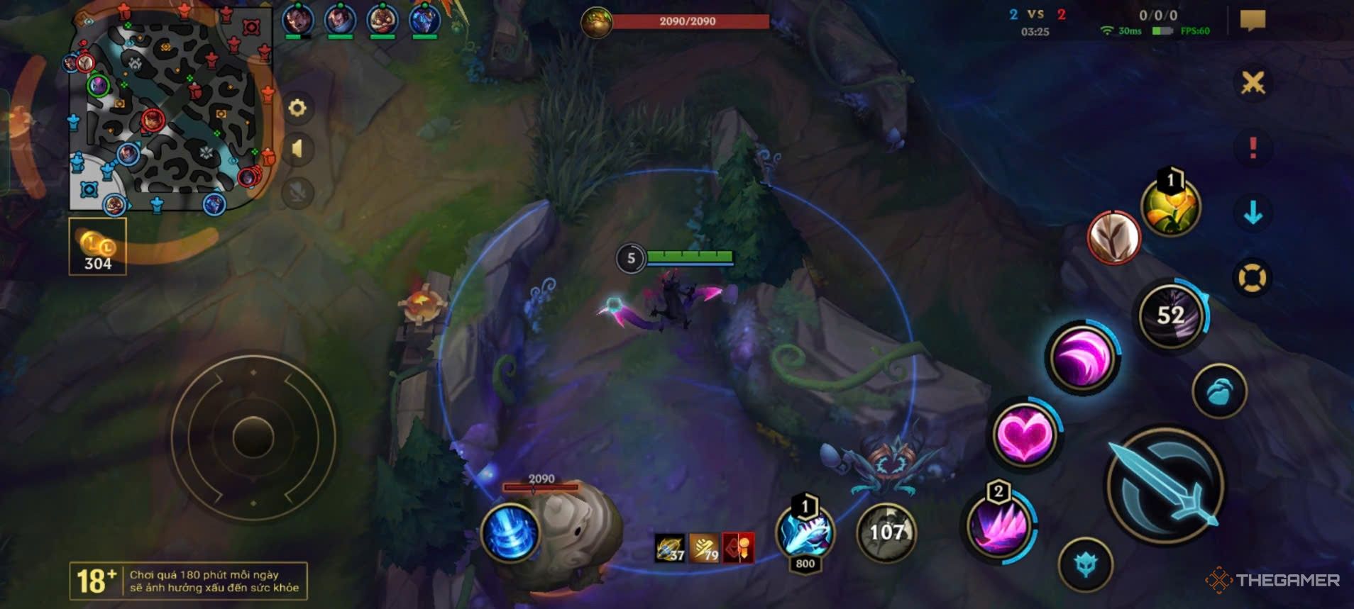 Evelyn is moving to gank enemy Kayle, helping Darius.