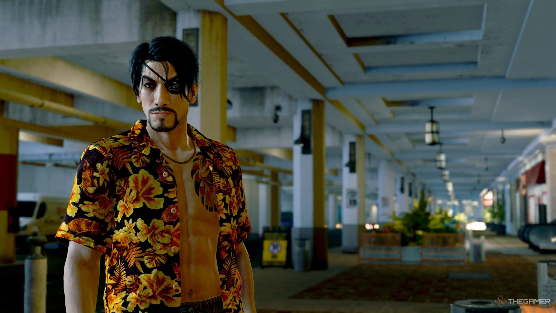 Majima in the Anaconda shopping center in Like a Dragon Pirate Yakuza in Hawaii.