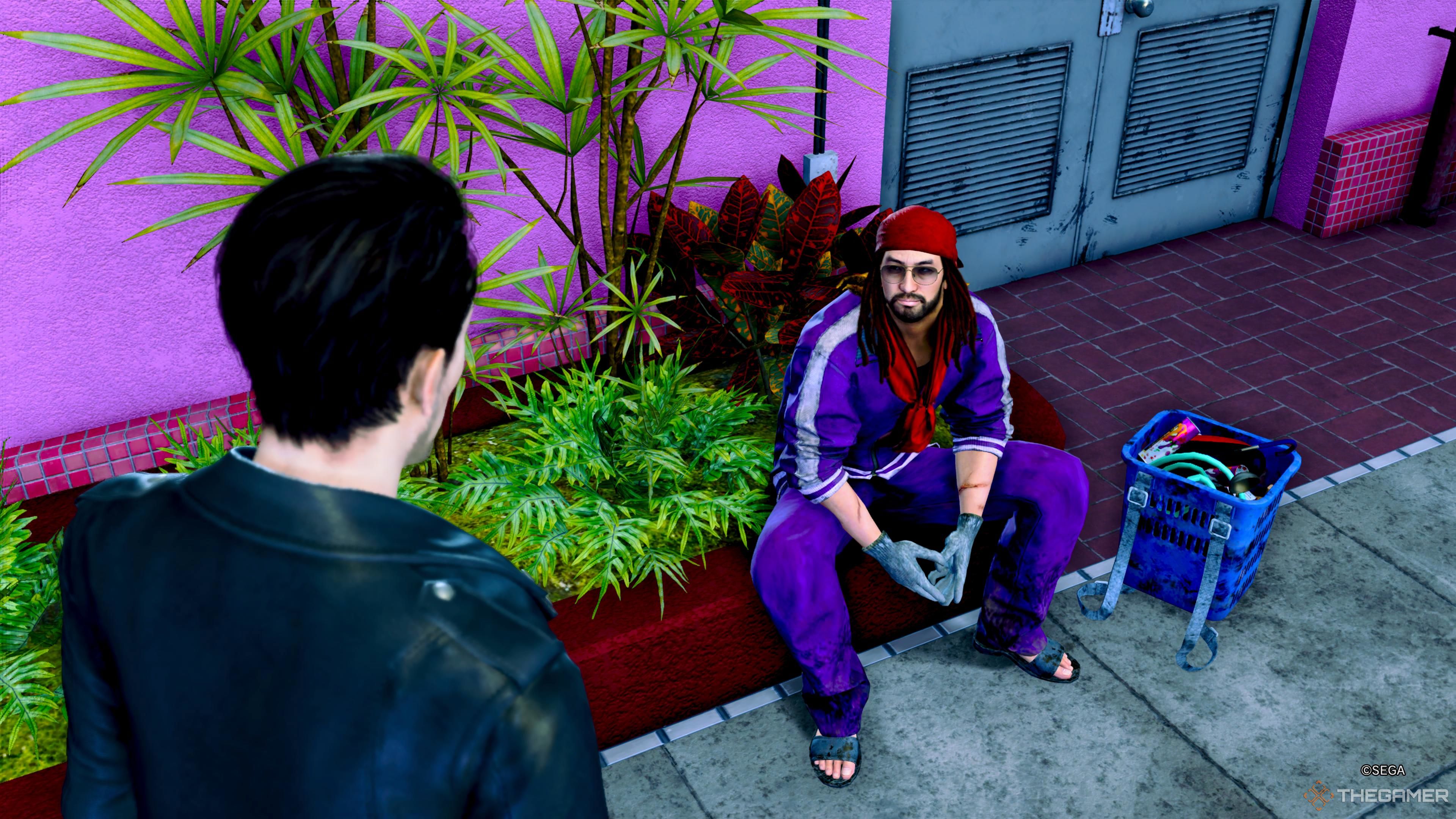 Majima talking to Fukuyama in the Captain Hook substory in Like A Dragon Pirate Yakuza in Hawaiii.