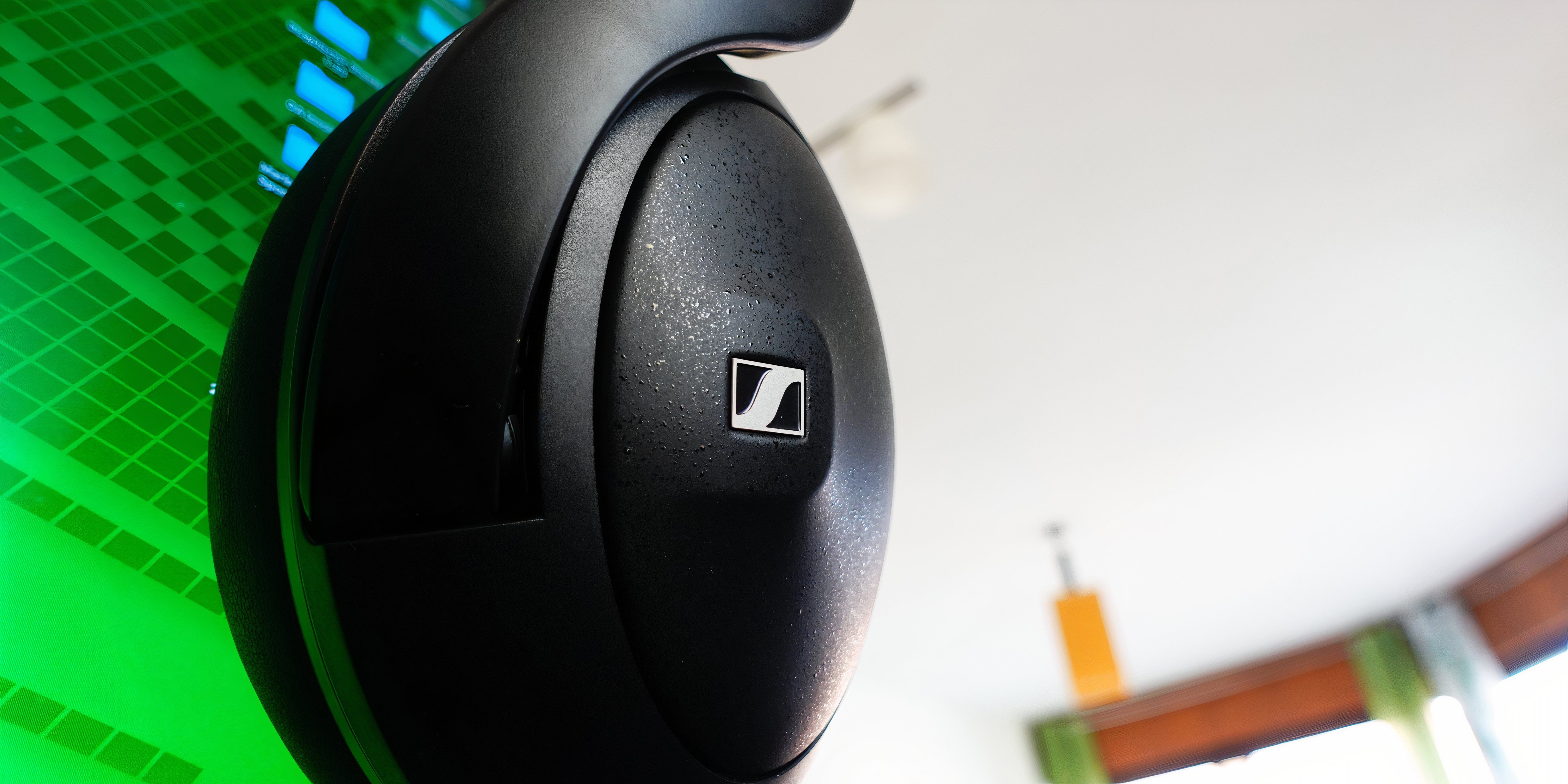 Sennheiser HD620S close up