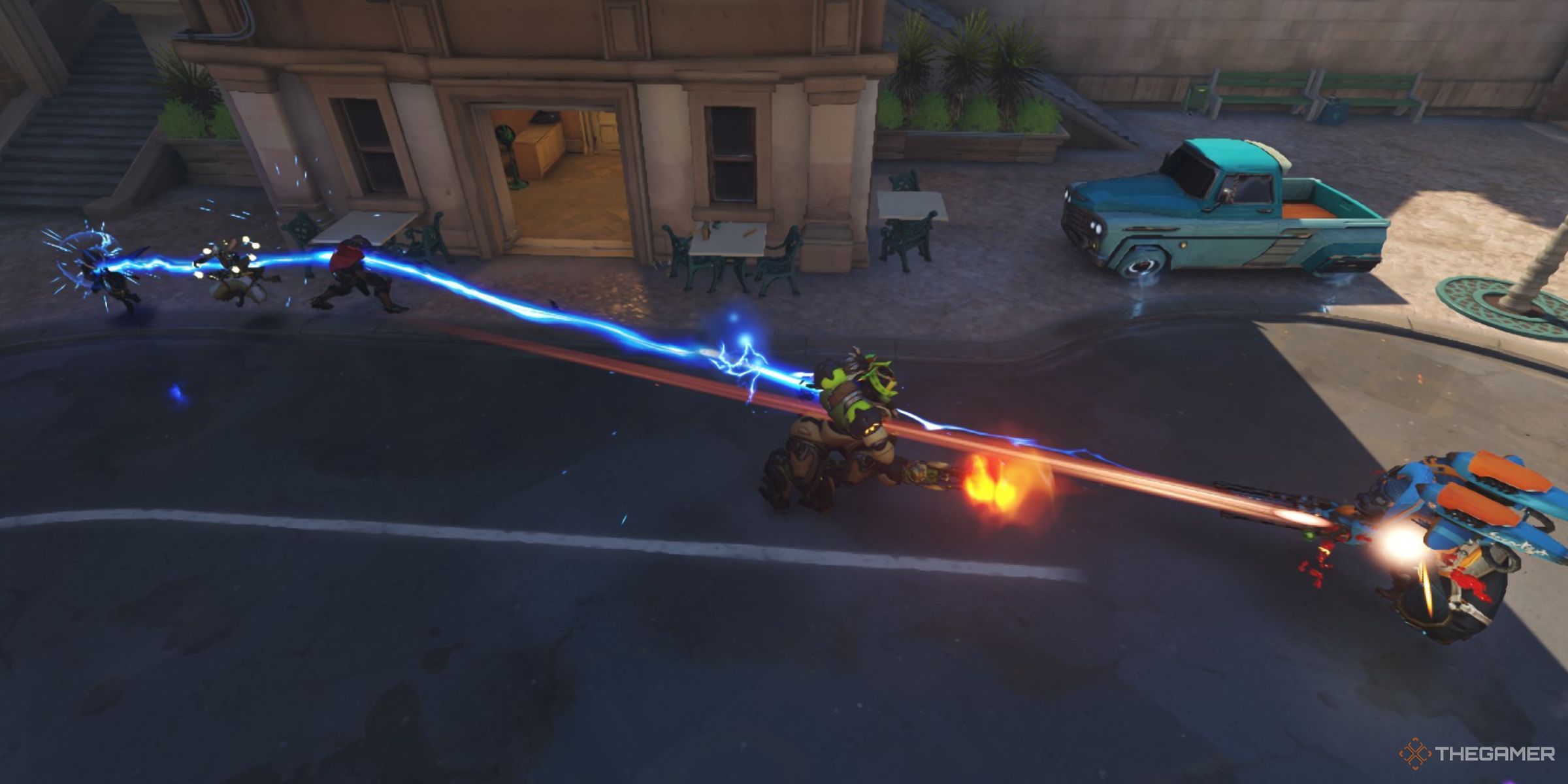 Winston Using The Chain Lightining Perk To Hit Four Targets At Once In Overwatch 2.