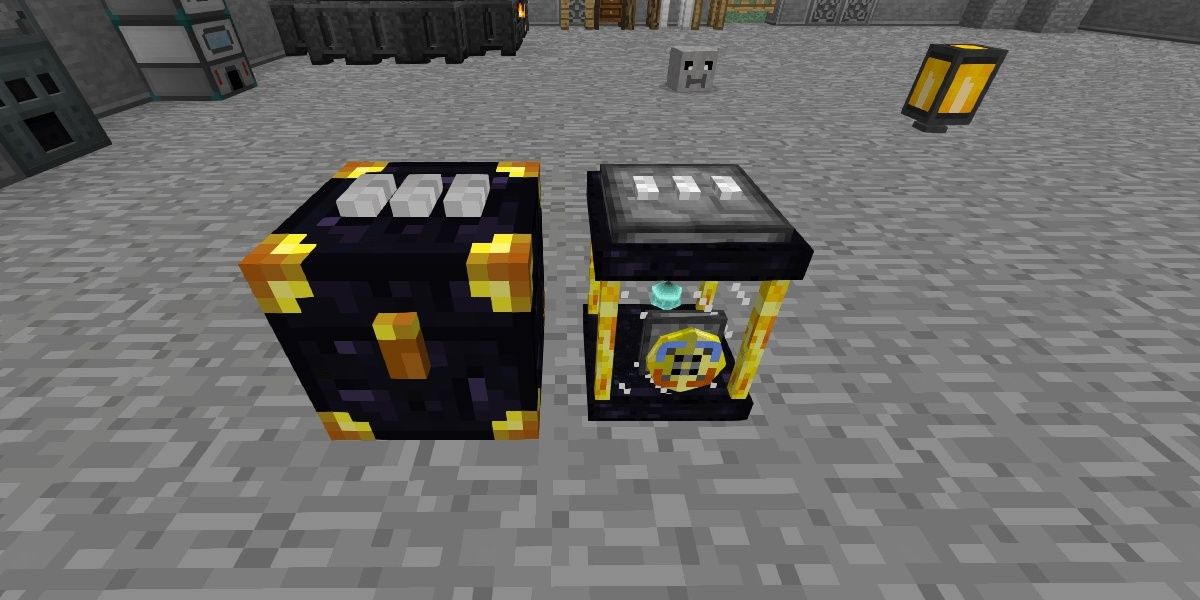 Ender Storage Obsidian Chests And Golden Crafting Block with the Ender Storage Minecraft mod. 