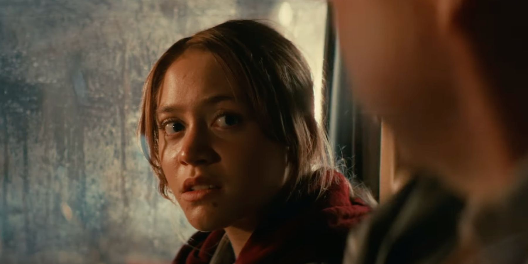 Denise (Inez Dahl Torhaug) in Watch the Skies