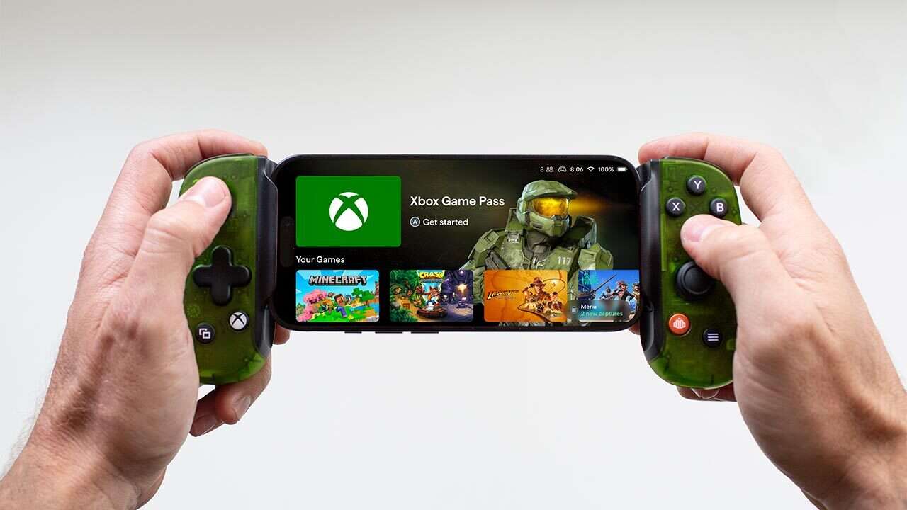 Backbone's New Xbox Controller Is Lean, Green, And Very Retro