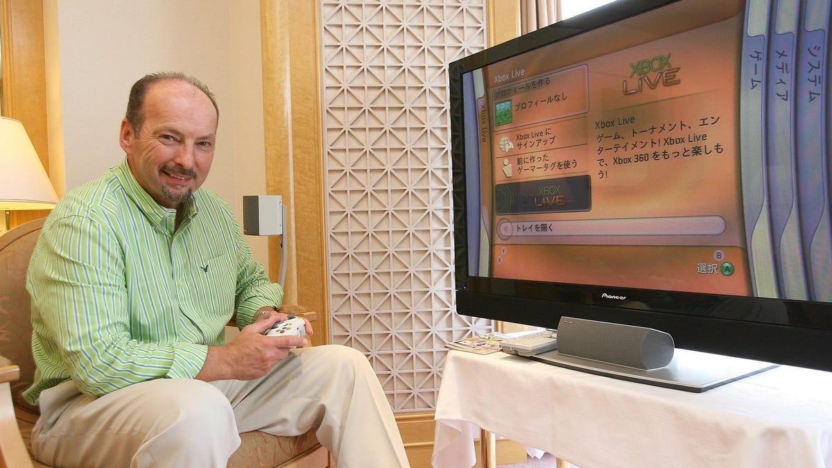 Old Xbox Exec Says Microsoft Would Love To Ditch Hardware