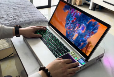 This new gaming laptop design hopes to replace your PC using a desktop RTX 5090