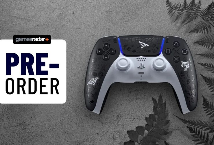 The marketing reveal image for the Limited Edition Last of Us DualSense controller with a GamesRadar+ pre-order badge on top