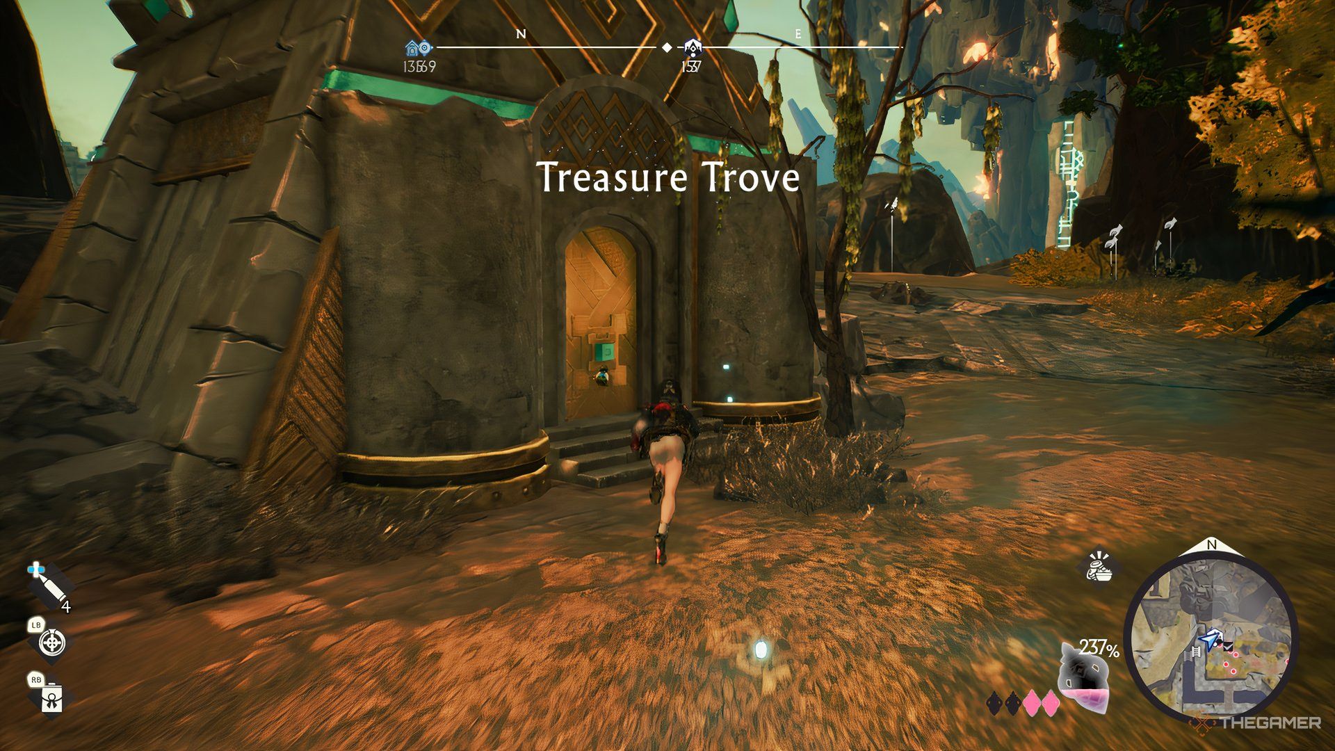 Yumia running in the direction of a Treasure Trove in Auruma in Atelier Yumia: The Alchemist Of Memories & The Envisioned Land.