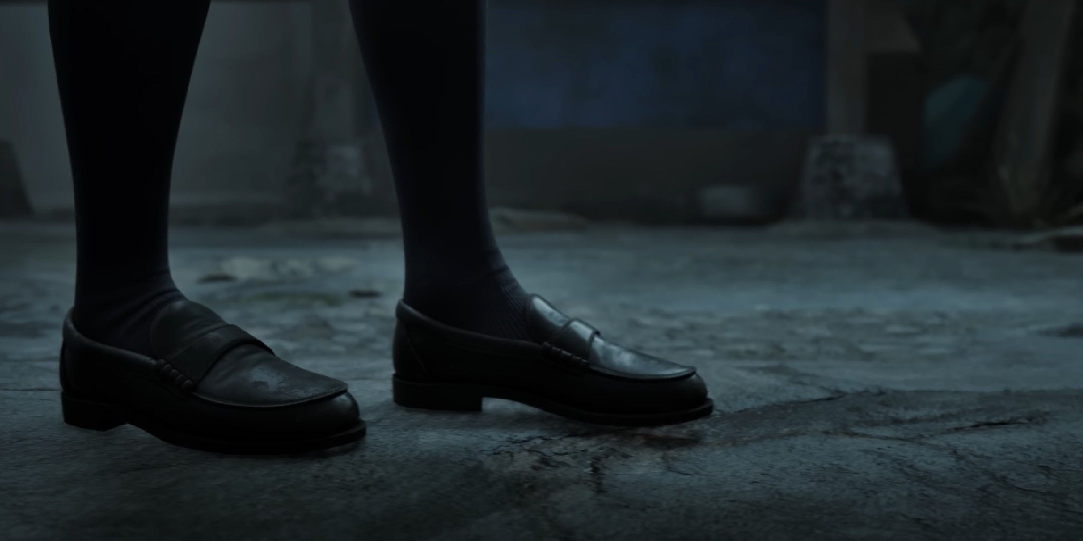 Silent Hill f image showing Hinako feet.