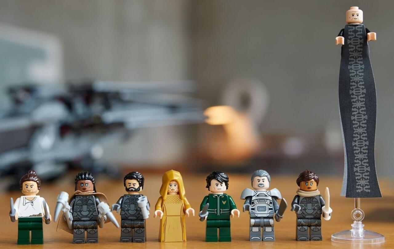 Lego Icons Dune Atreides Royal Ornithopter minifigures