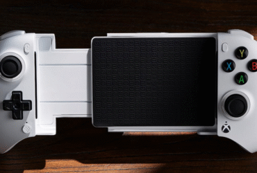 8BitDo's New $50 iPhone Controller Is Officially Licensed By Xbox