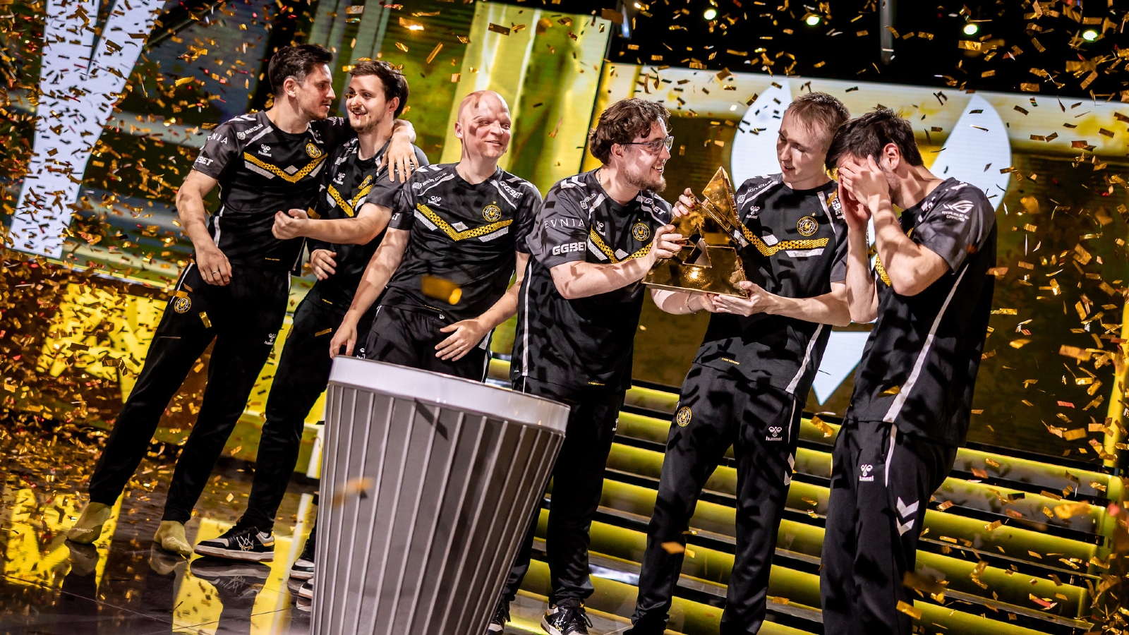 Team Vitality CS2 winning BLAST Rivals S1