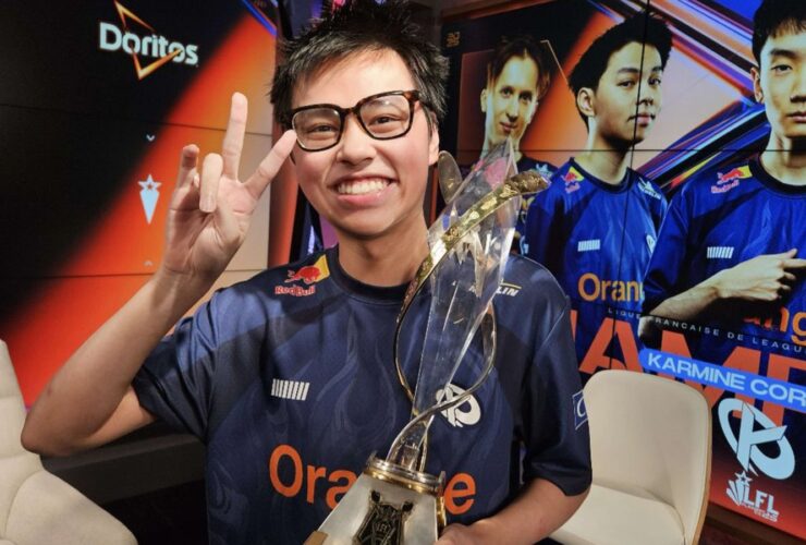 Yukino smiling with the LFL trophy