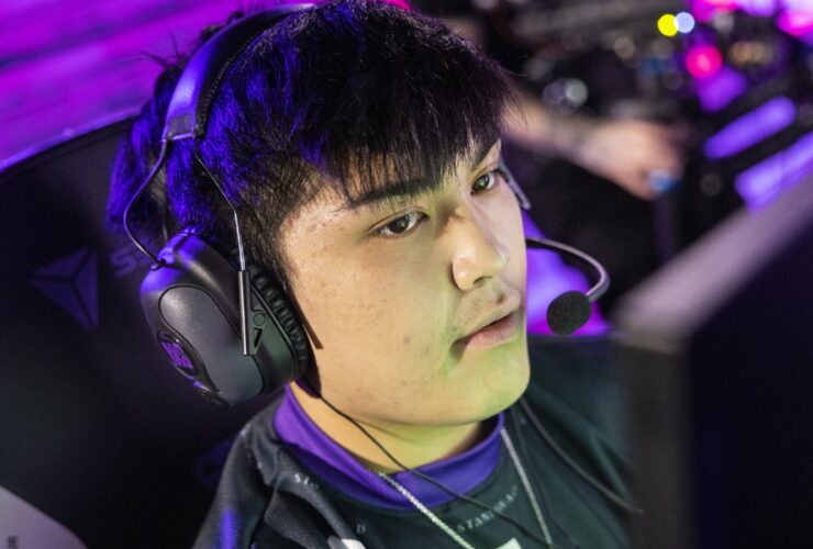 neT playing at Valorant tournament