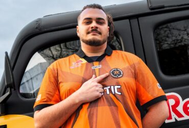 Veqaj posing at Fnatic roster reveal