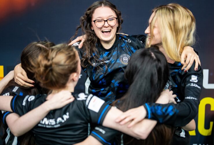 BIG Equipa celebrating ESL Impact win