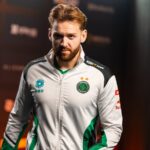 Team Falcons player Niko at CS event